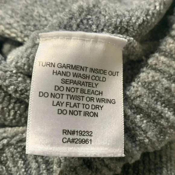 Alfred Dunner Embroidered sweater, looks and feels like the velour, Size Medium - Picture 7 of 8